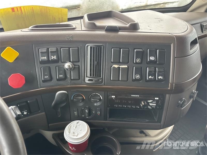 Volvo VNL Motrici e Trattori Stradali