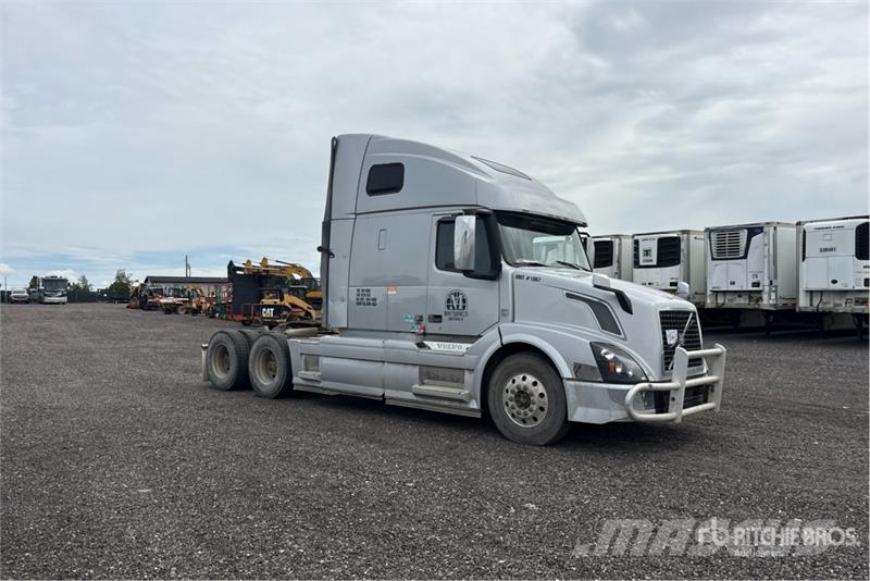 Volvo VNL Tractor Units
