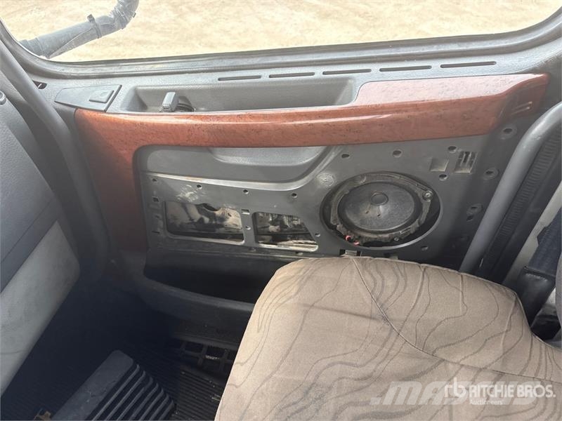 Volvo VNL 曳引機組件
