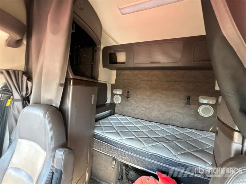 Volvo VNL Tracteur routier