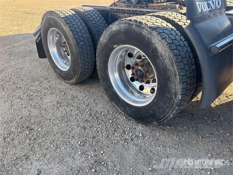 Volvo VNL Trekkers