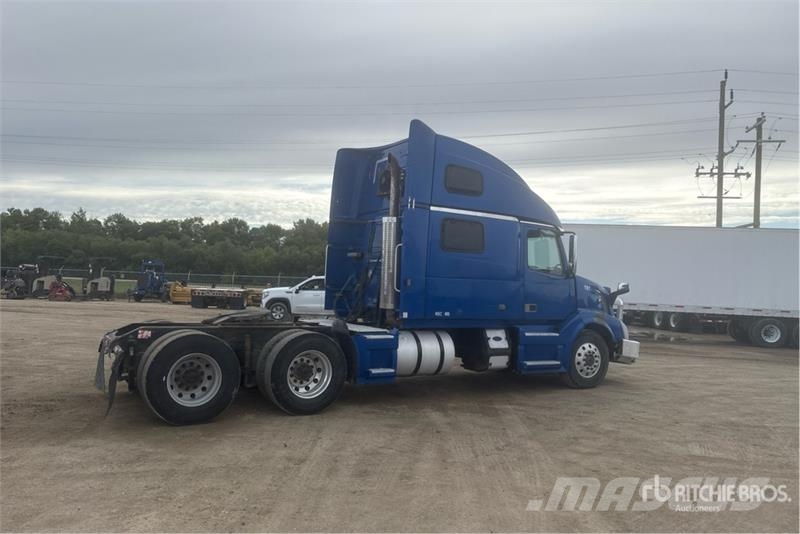Volvo VNL 曳引機組件