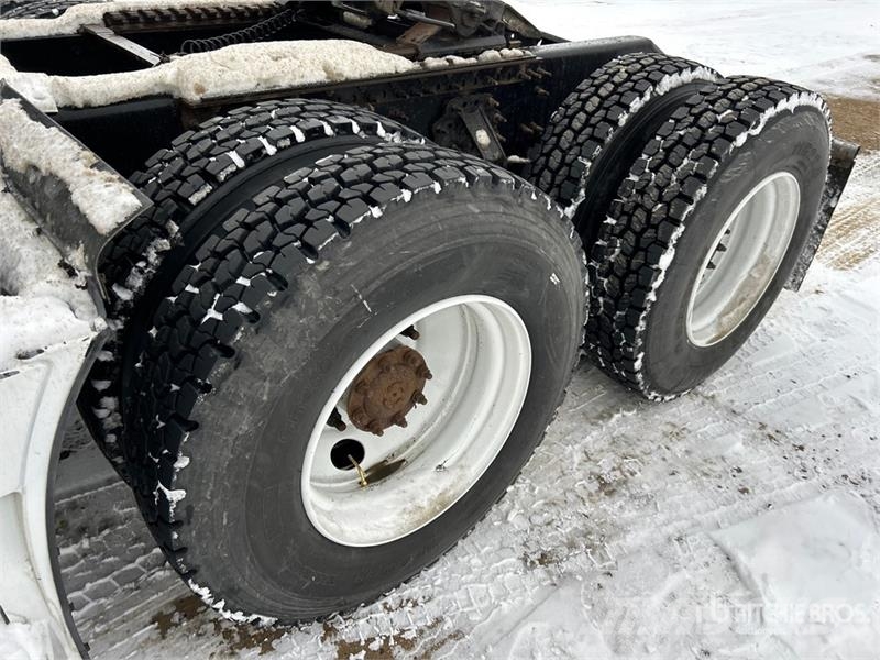 Volvo VNL 牵引车
