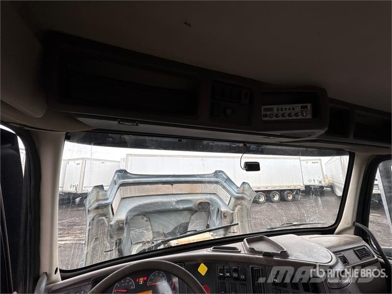 Volvo VNL Trekkers