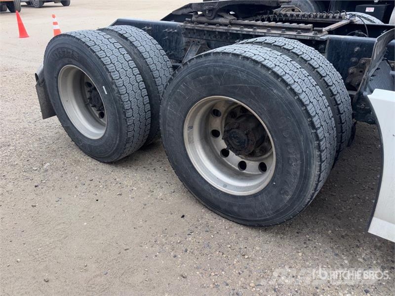 Volvo VNL Tegljači