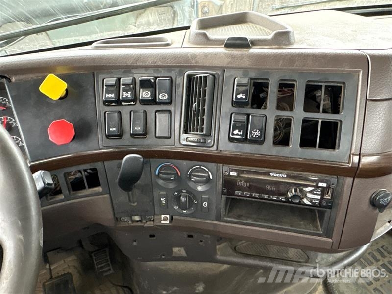 Volvo VNL Trekkers