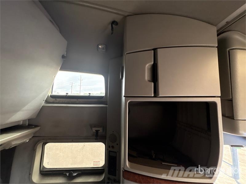 Volvo VNL 曳引機組件