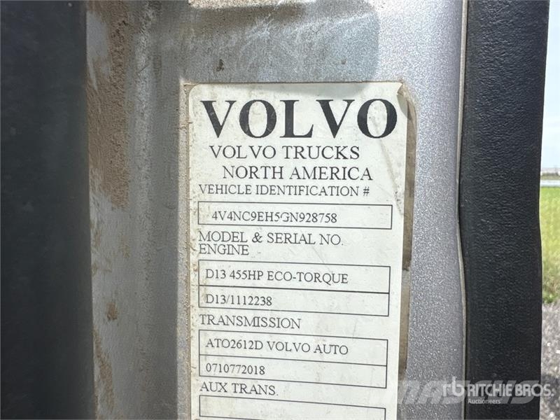 Volvo VNL Tractor Units