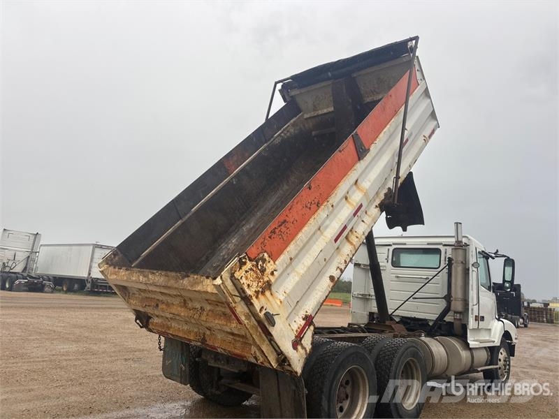 Volvo VNL Caminhões basculantes