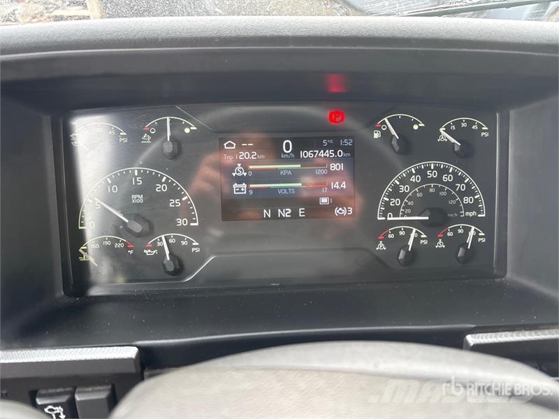Volvo VNL Sattelzugmaschinen