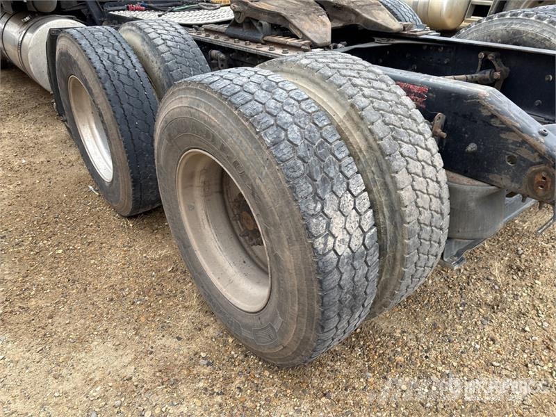 Volvo VNL Truck Tractor Units