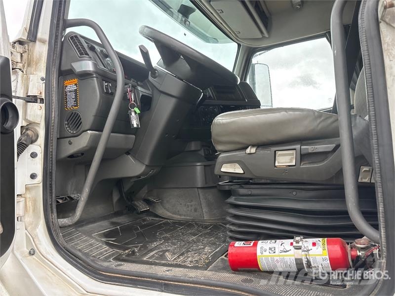 Volvo VNL Sattelzugmaschinen