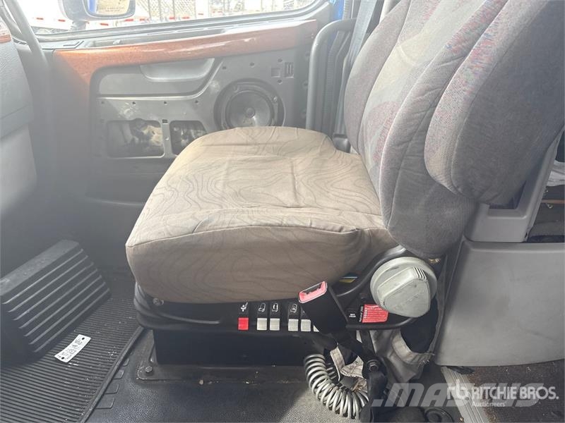 Volvo VNL 曳引機組件