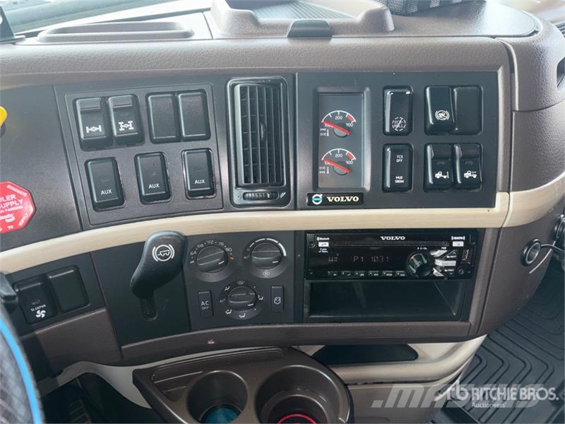 Volvo VNL Tegljači