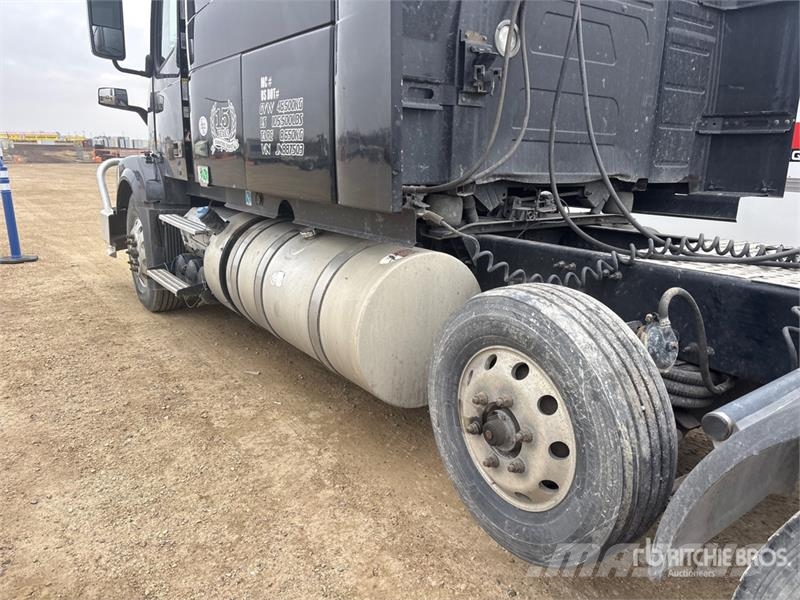 Volvo VNL 牵引车