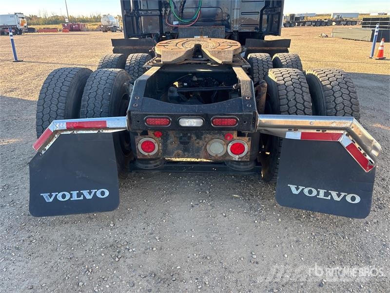 Volvo VNL Trekkers