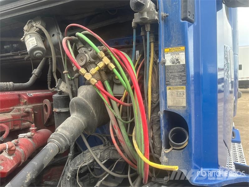 Volvo VNL 曳引機組件