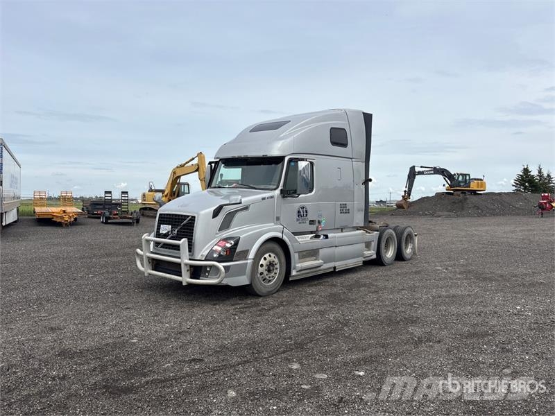 Volvo VNL Tractor Units