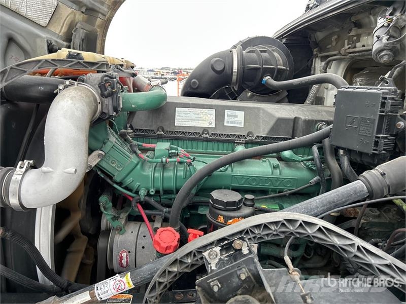 Volvo VNL 牵引车