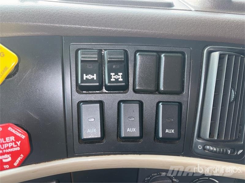 Volvo VNL Tegljači