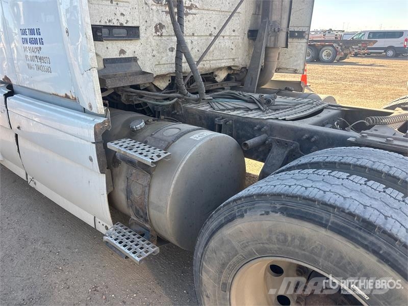 Volvo VNL 牵引车
