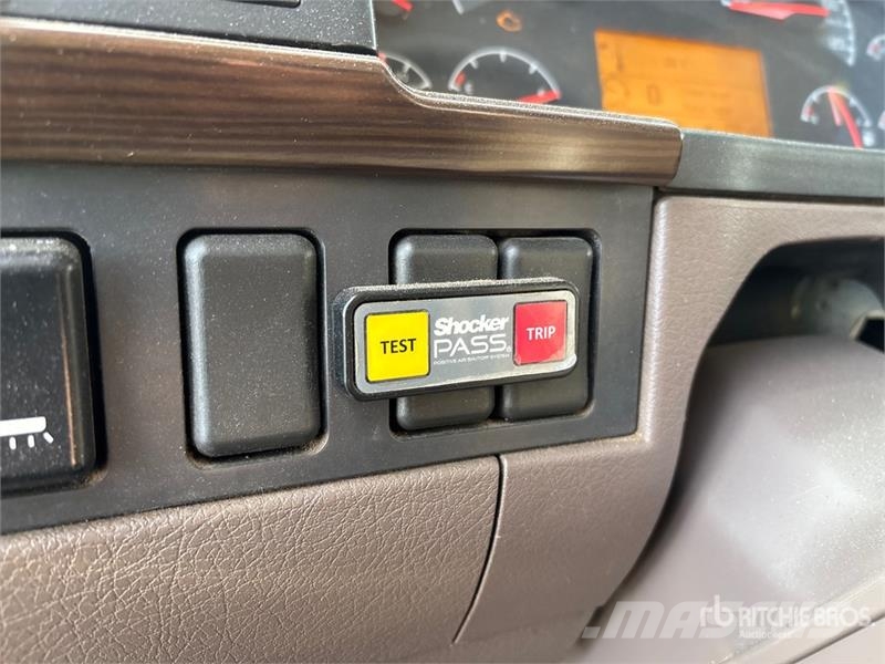 Volvo VNL Sattelzugmaschinen