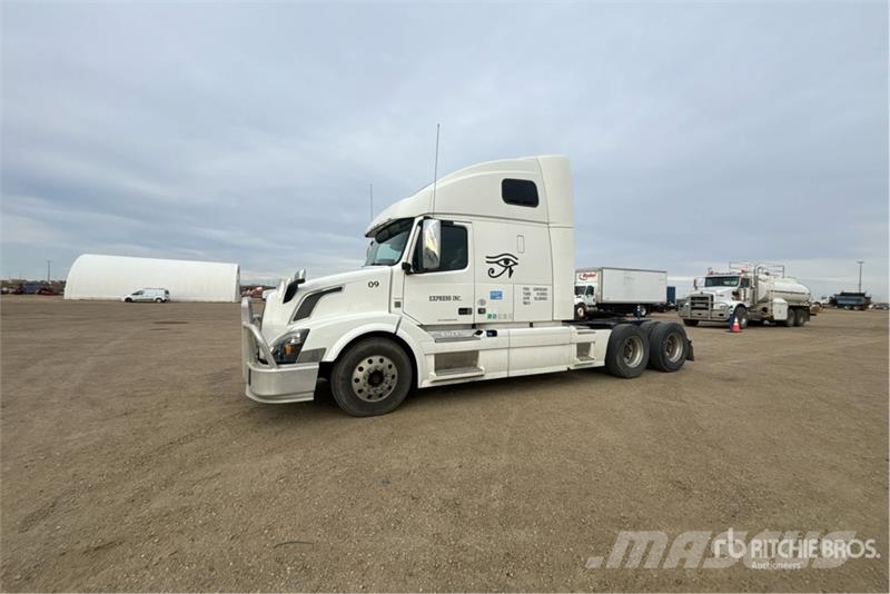 Volvo VNL Tegljači