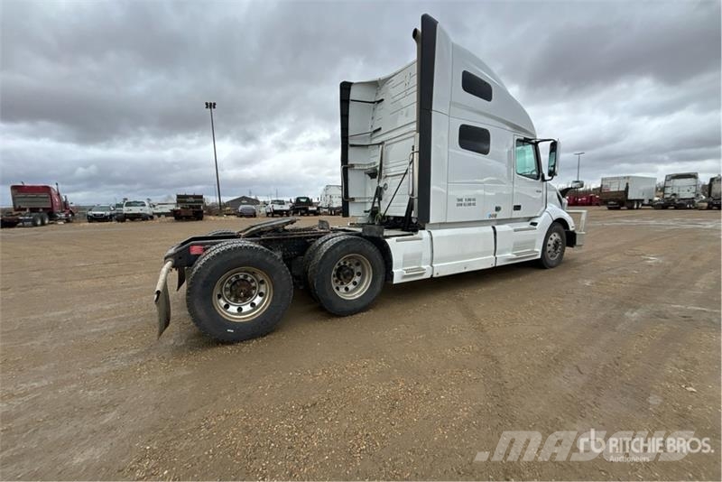 Volvo VNL Sattelzugmaschinen
