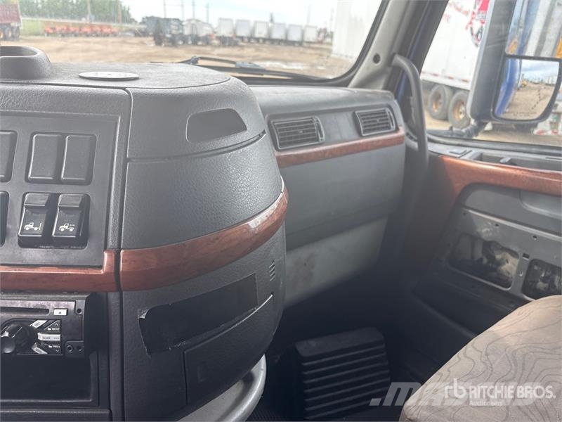Volvo VNL 曳引機組件