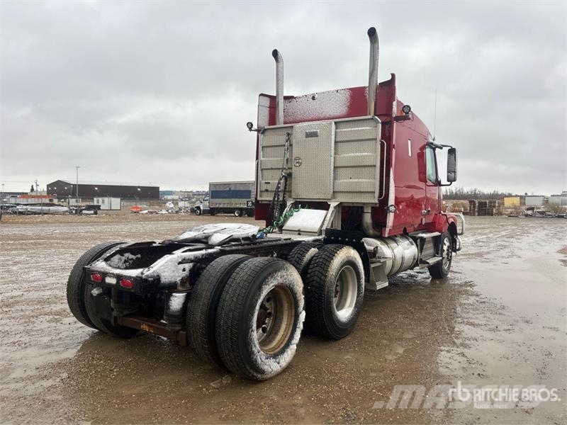 Volvo VNL Sattelzugmaschinen