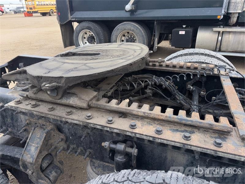 Volvo VNL Tegljači