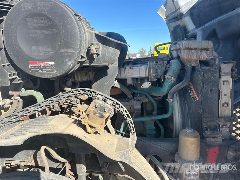 Volvo VNL 牵引车