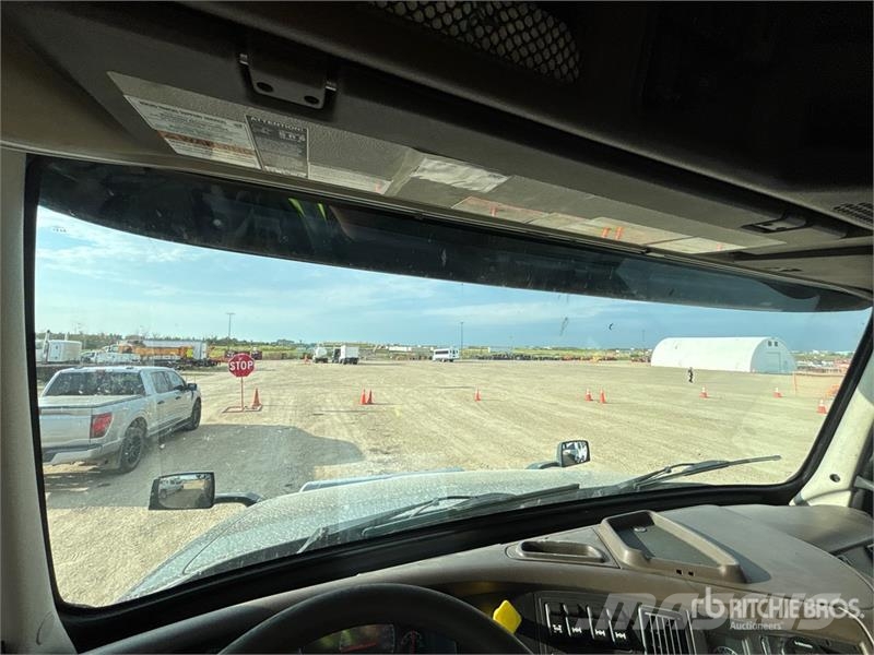 Volvo VNL Sattelzugmaschinen