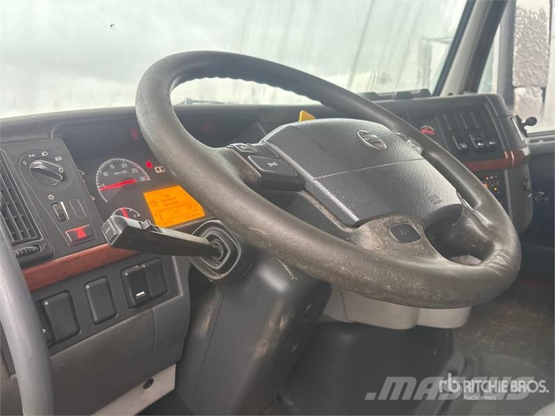 Volvo VNL Sattelzugmaschinen