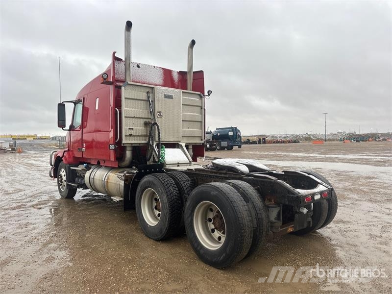 Volvo VNL Sattelzugmaschinen