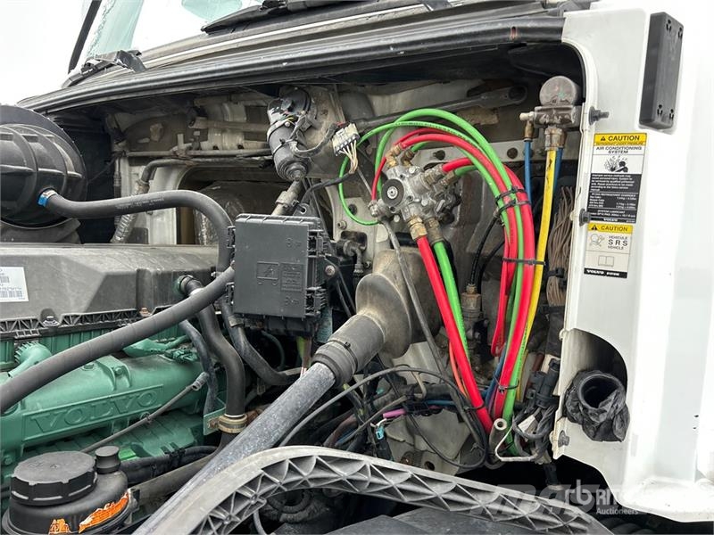 Volvo VNL 牵引车