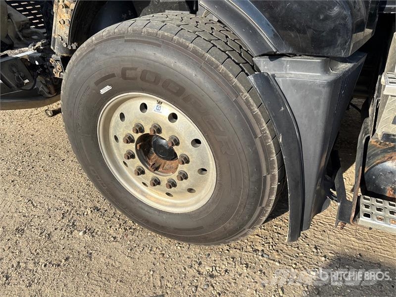 Volvo VNL Sattelzugmaschinen