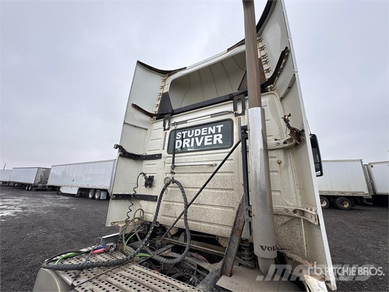 Volvo VNL Trekkers