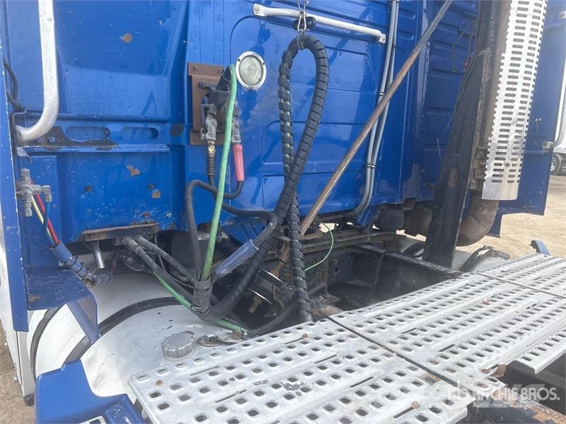 Volvo VNL 曳引機組件