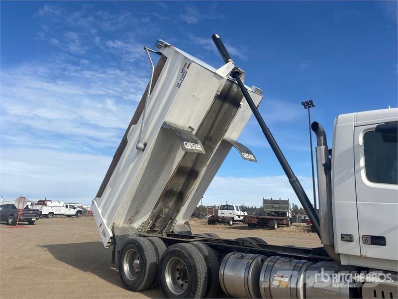 Volvo VNL Kipper