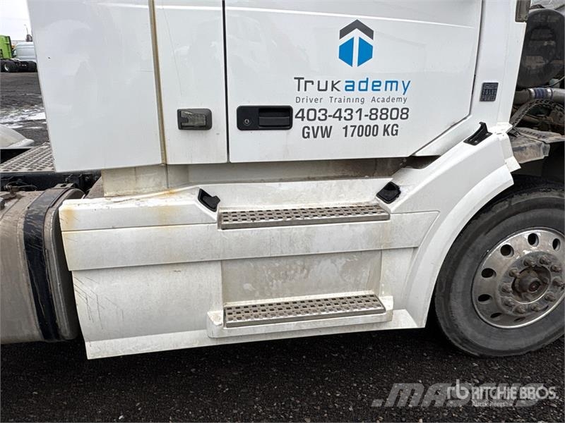 Volvo VNL Trekkers