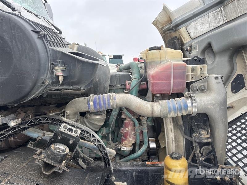 Volvo VNL Motrici e Trattori Stradali