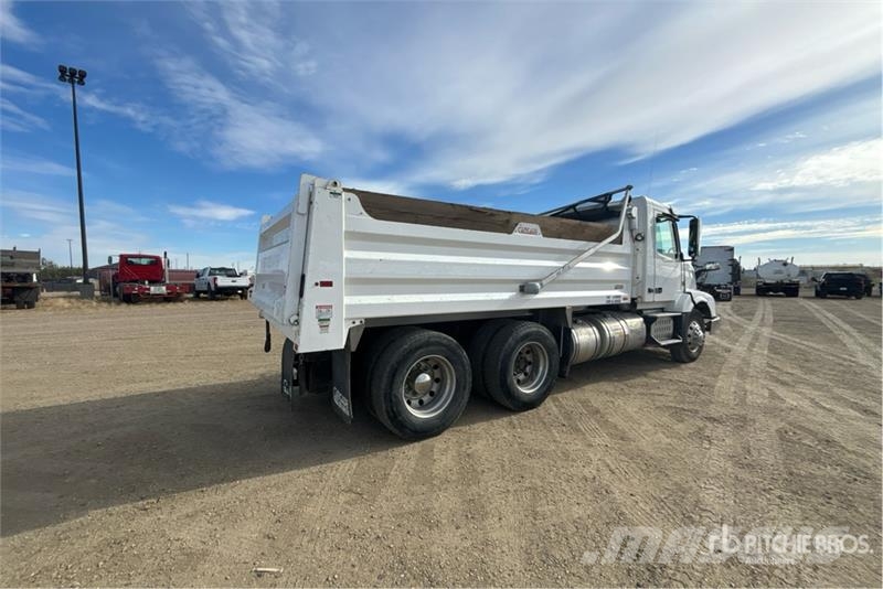 Volvo VNL Kipper