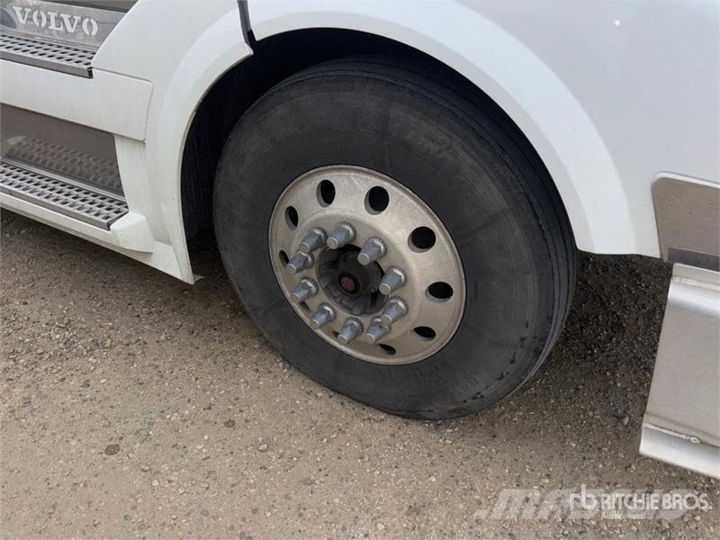 Volvo VNL Tegljači