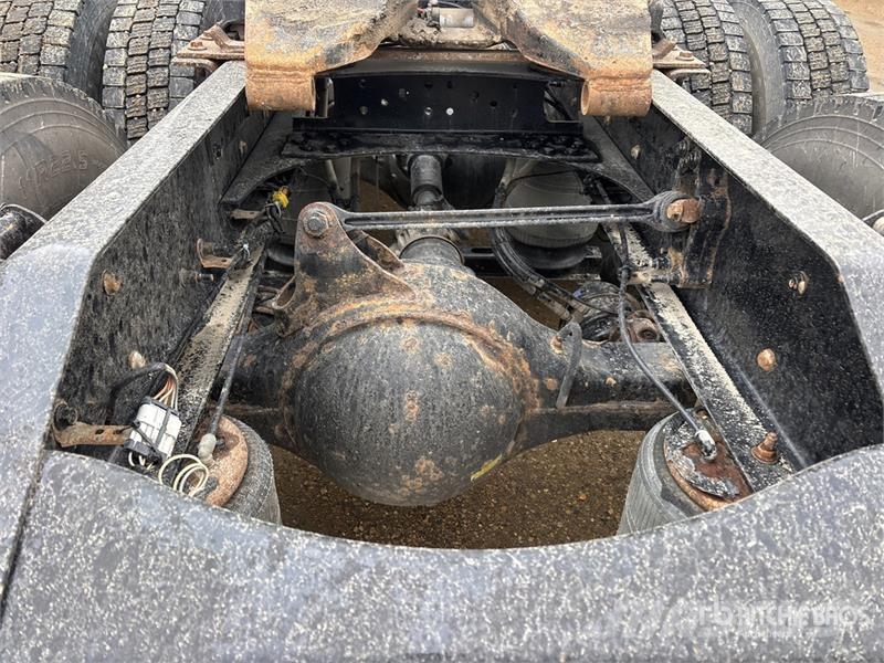 Volvo VNL Sattelzugmaschinen