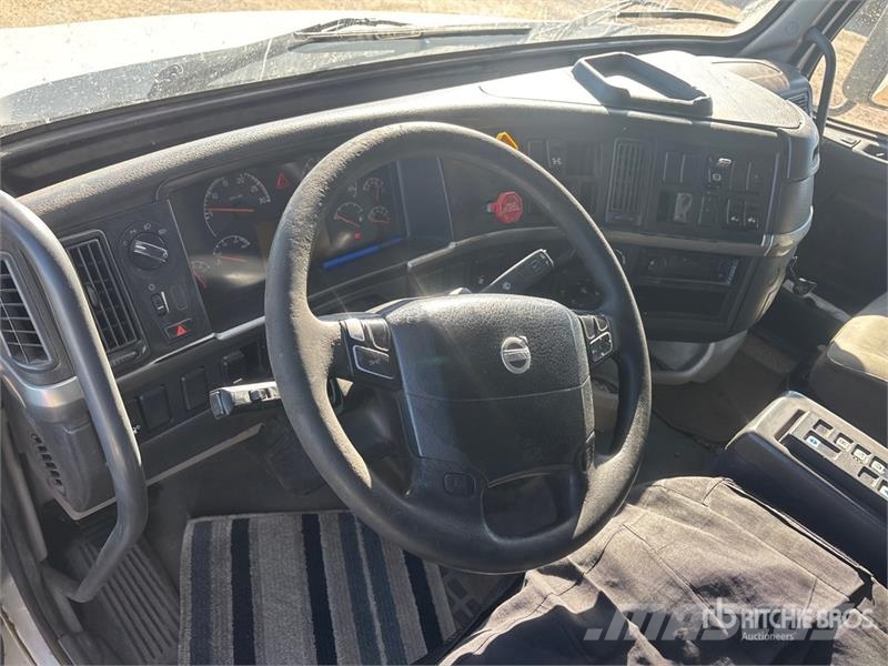 Volvo VNL 牵引车
