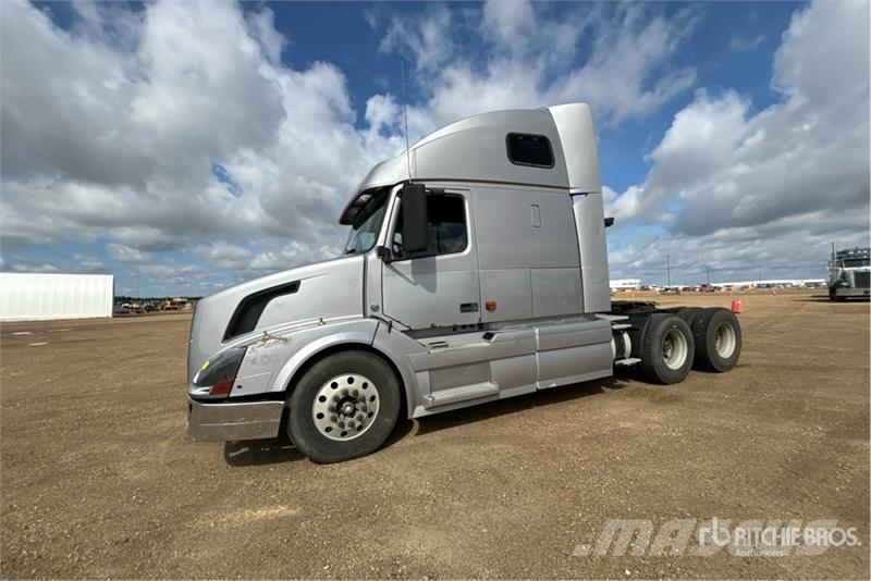Volvo VNL Tractor Units