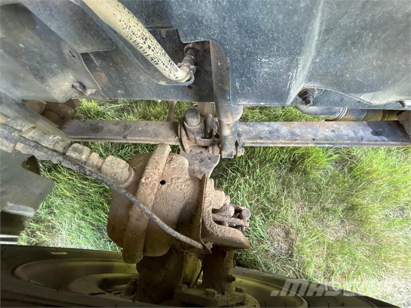 Volvo VNL 6x4 Grain Truck 农用/粮食运输车