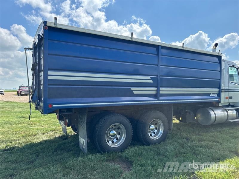 Volvo VNL 6x4 Grain Truck 农用/粮食运输车