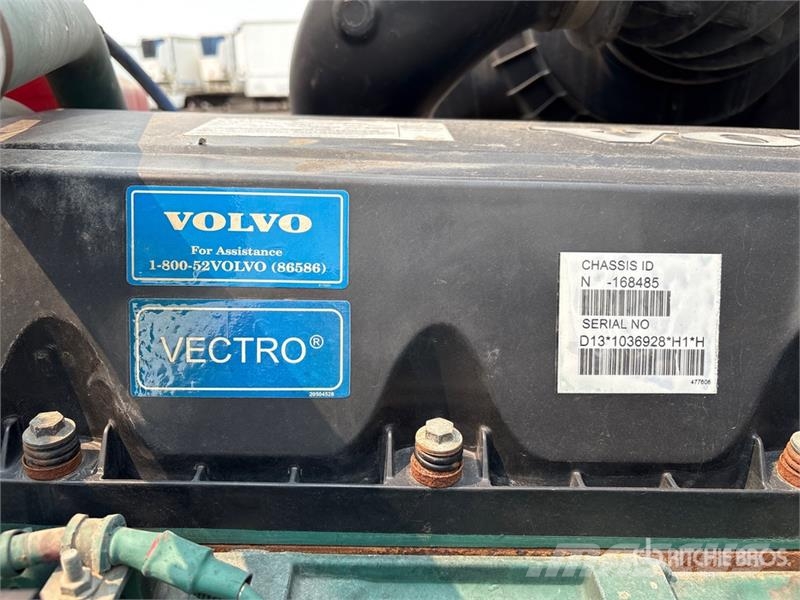 Volvo VNL 6x4 T/A Sleeper Truck Tractor Nyergesvontatók